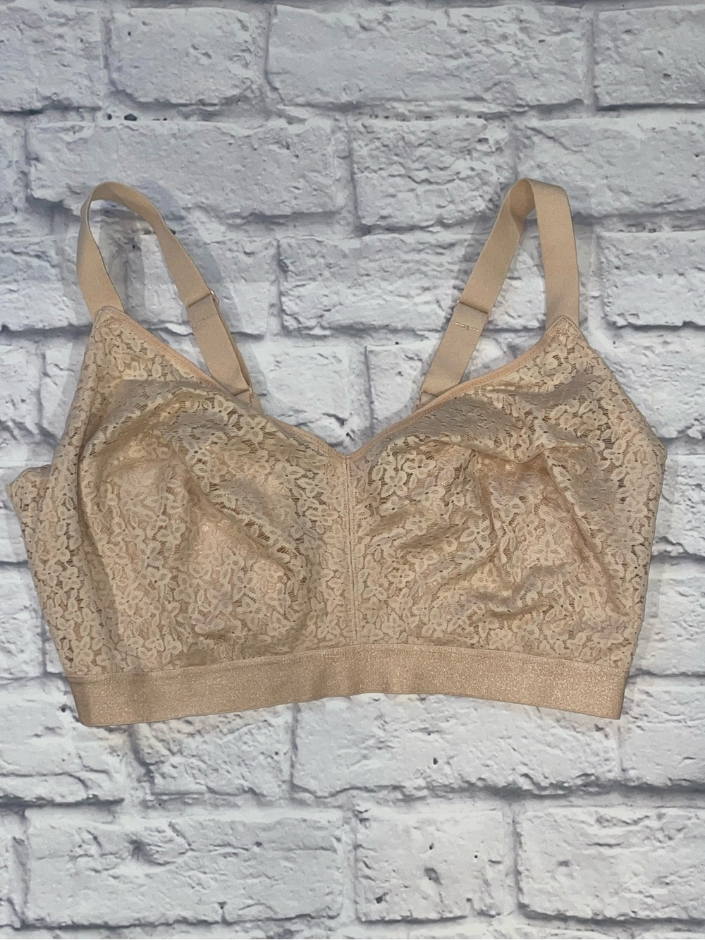 Chantelle Norah Comfort Supportive Wirefree Bra - Nude Blush. 38H